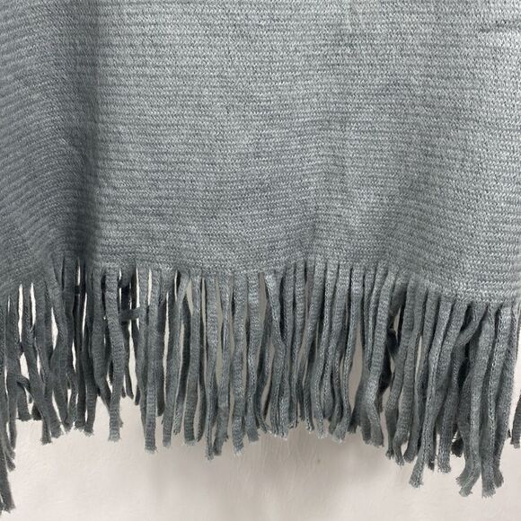 Steve Madden Gray Scarf With Fringe - Picture 2 of 6